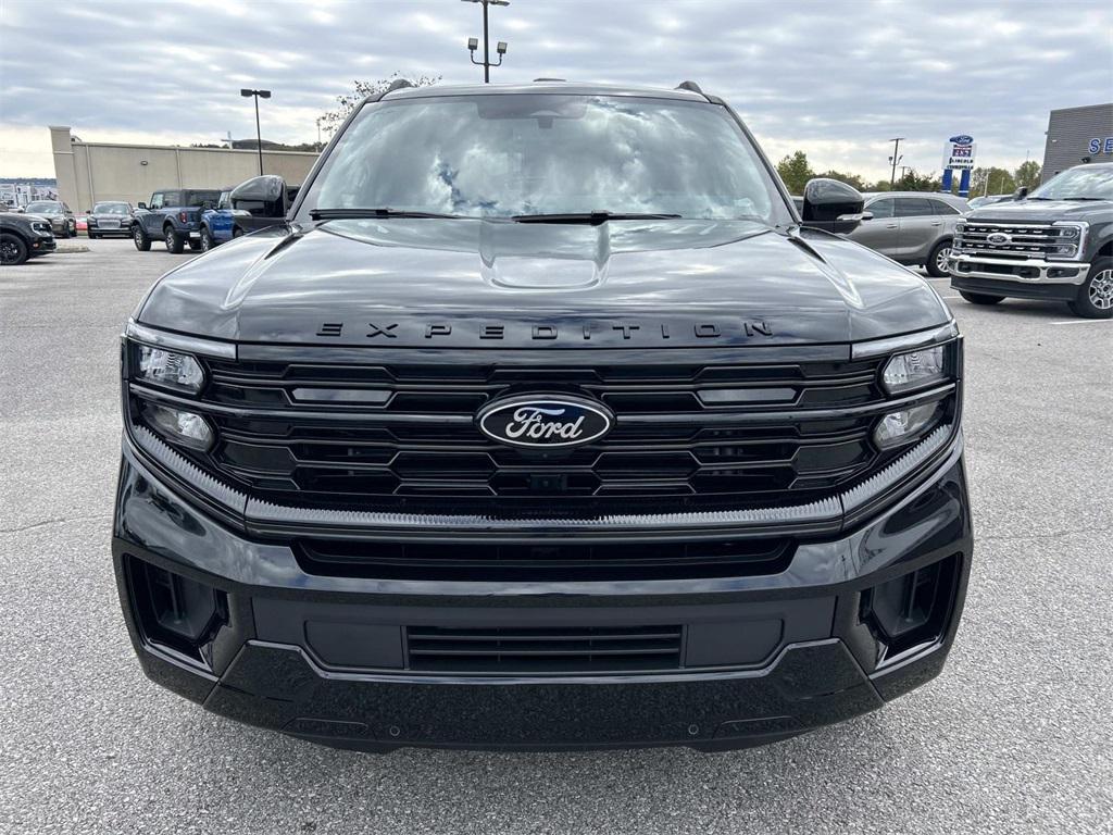 new 2025 Ford Expedition car, priced at $85,000