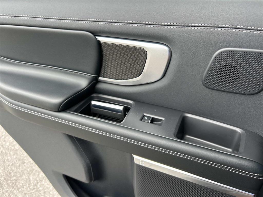 new 2025 Ford Expedition car, priced at $85,000