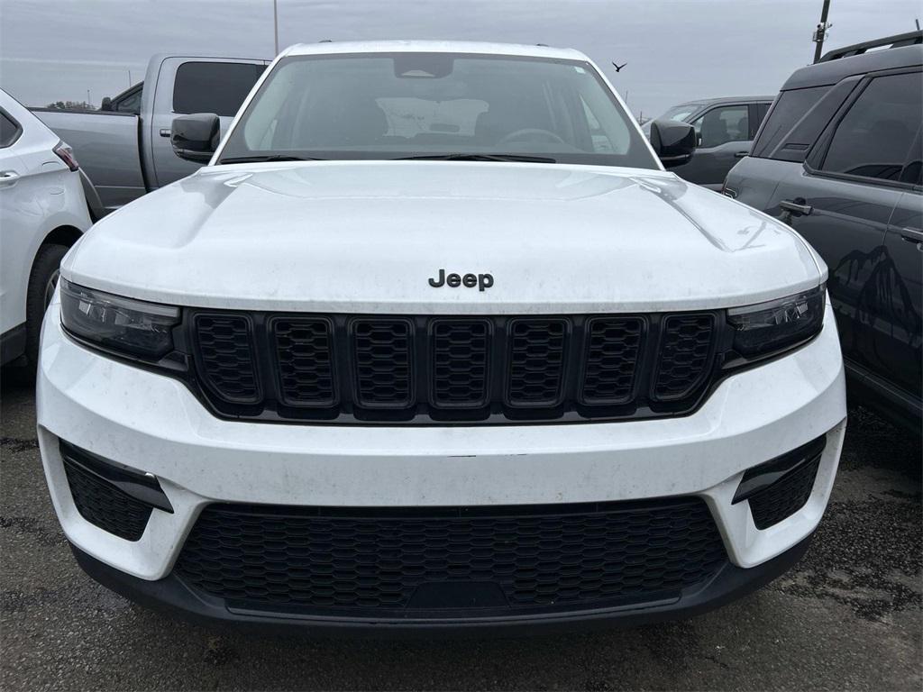 used 2023 Jeep Grand Cherokee car, priced at $28,981