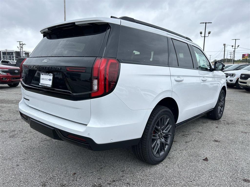 new 2025 Ford Expedition car, priced at $83,000