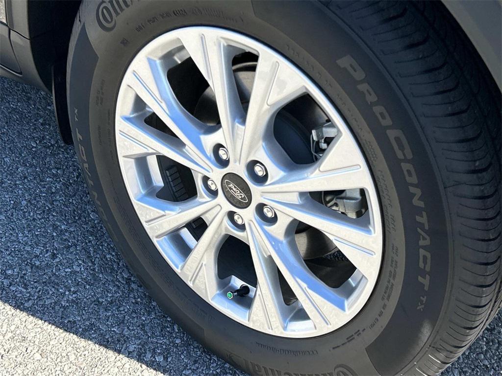 used 2025 Ford Escape car, priced at $28,991