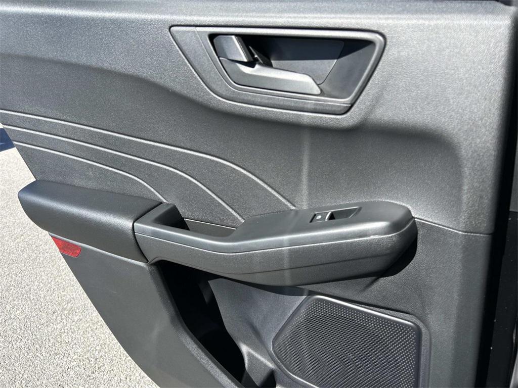 used 2025 Ford Escape car, priced at $28,991