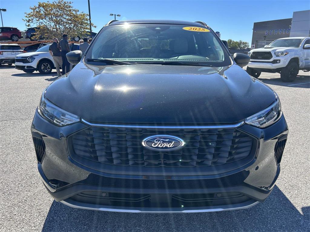used 2025 Ford Escape car, priced at $28,991