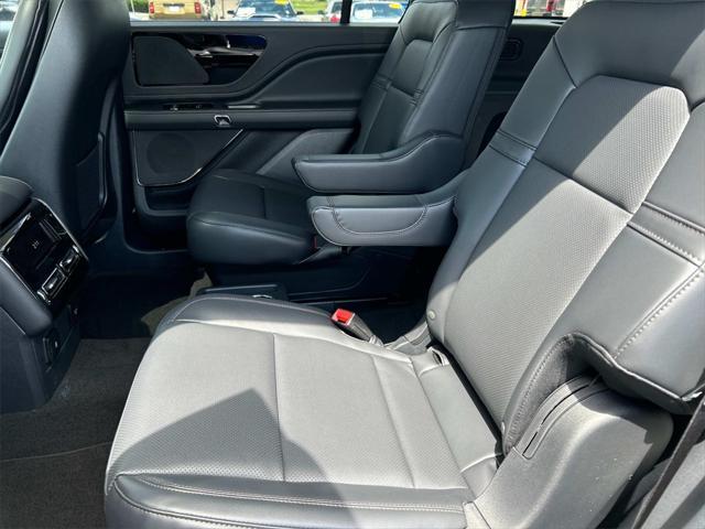 new 2025 Lincoln Aviator car, priced at $61,465