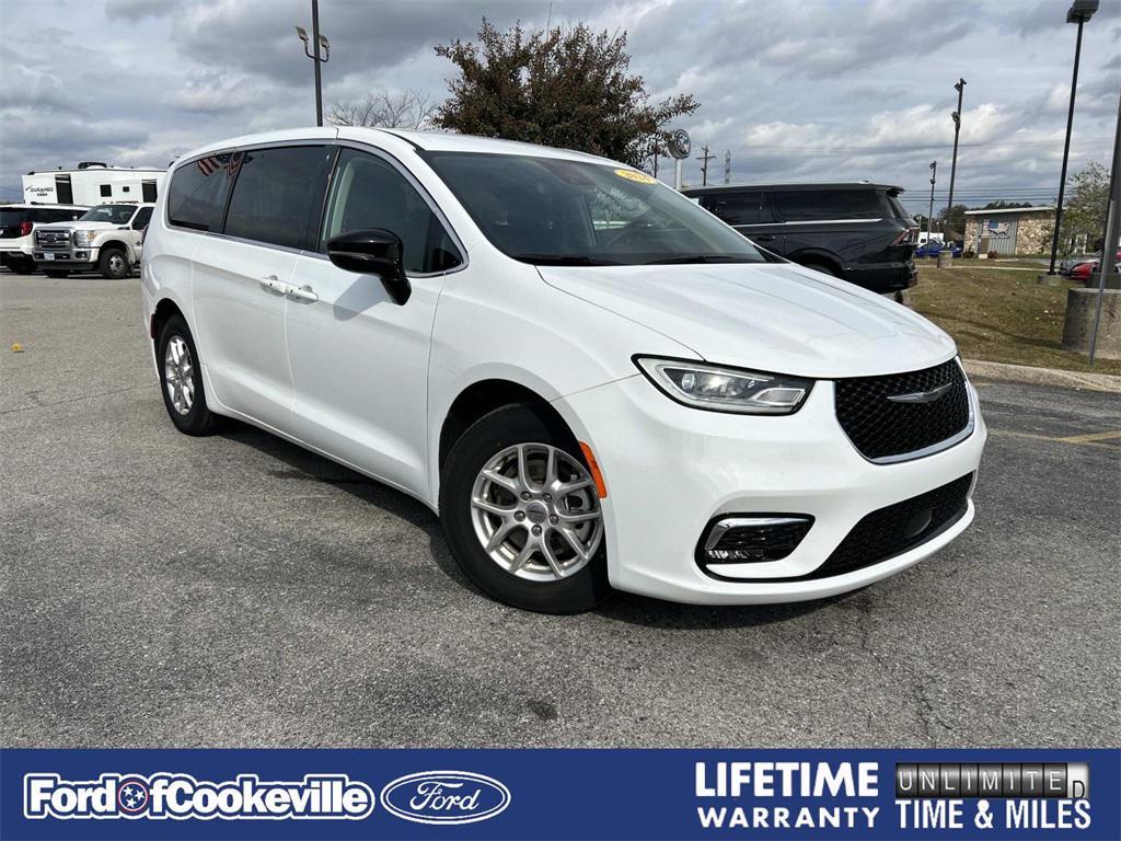 used 2024 Chrysler Pacifica car, priced at $32,981