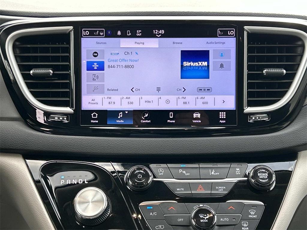 used 2024 Chrysler Pacifica car, priced at $32,981