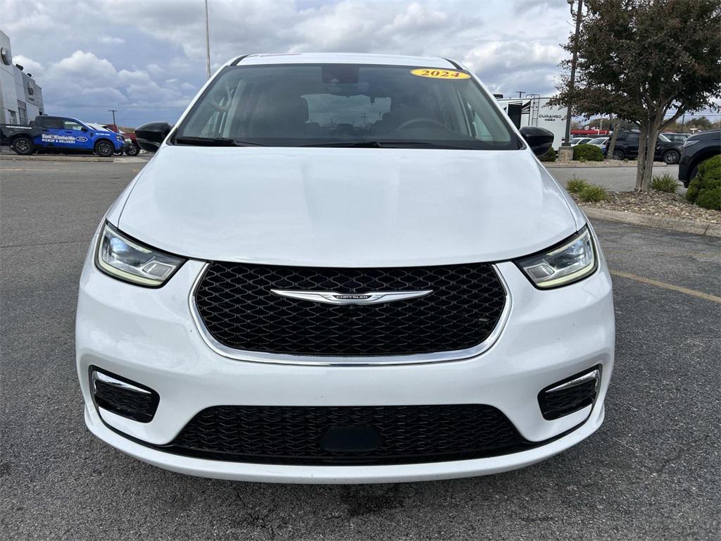 used 2024 Chrysler Pacifica car, priced at $32,981