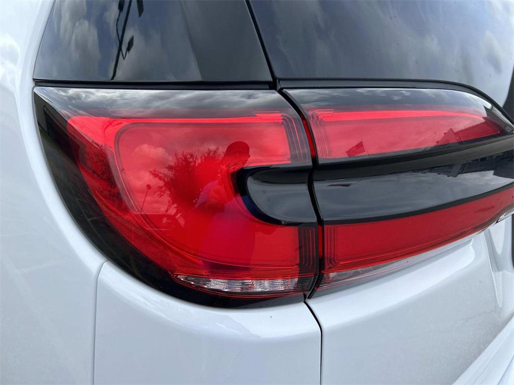 used 2024 Chrysler Pacifica car, priced at $32,981