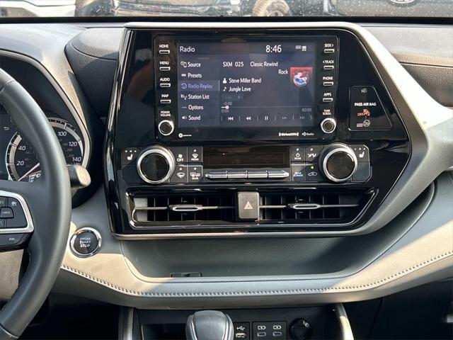 used 2022 Toyota Highlander car, priced at $43,990