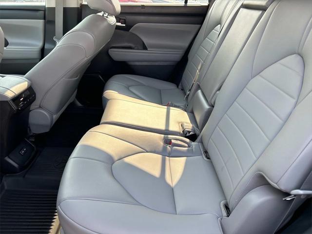 used 2022 Toyota Highlander car, priced at $43,990