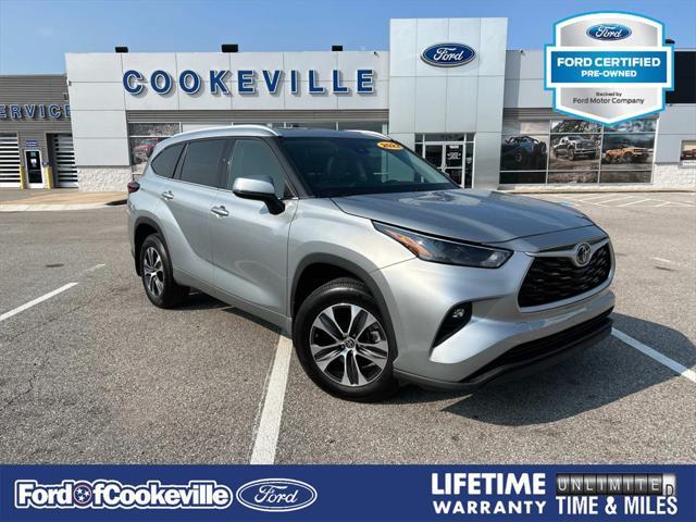 used 2022 Toyota Highlander car, priced at $43,990