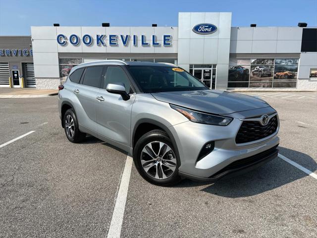 used 2022 Toyota Highlander car, priced at $43,990