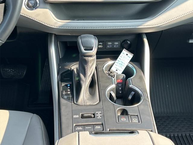 used 2022 Toyota Highlander car, priced at $43,990