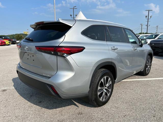 used 2022 Toyota Highlander car, priced at $43,990