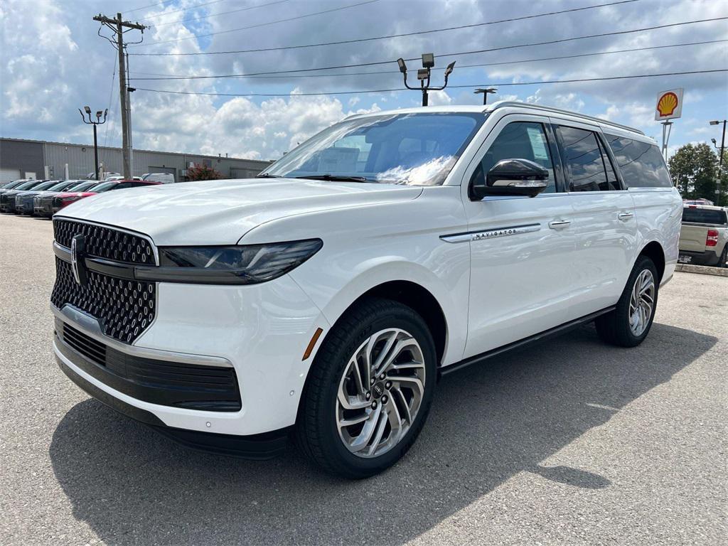 new 2025 Lincoln Navigator car, priced at $106,000