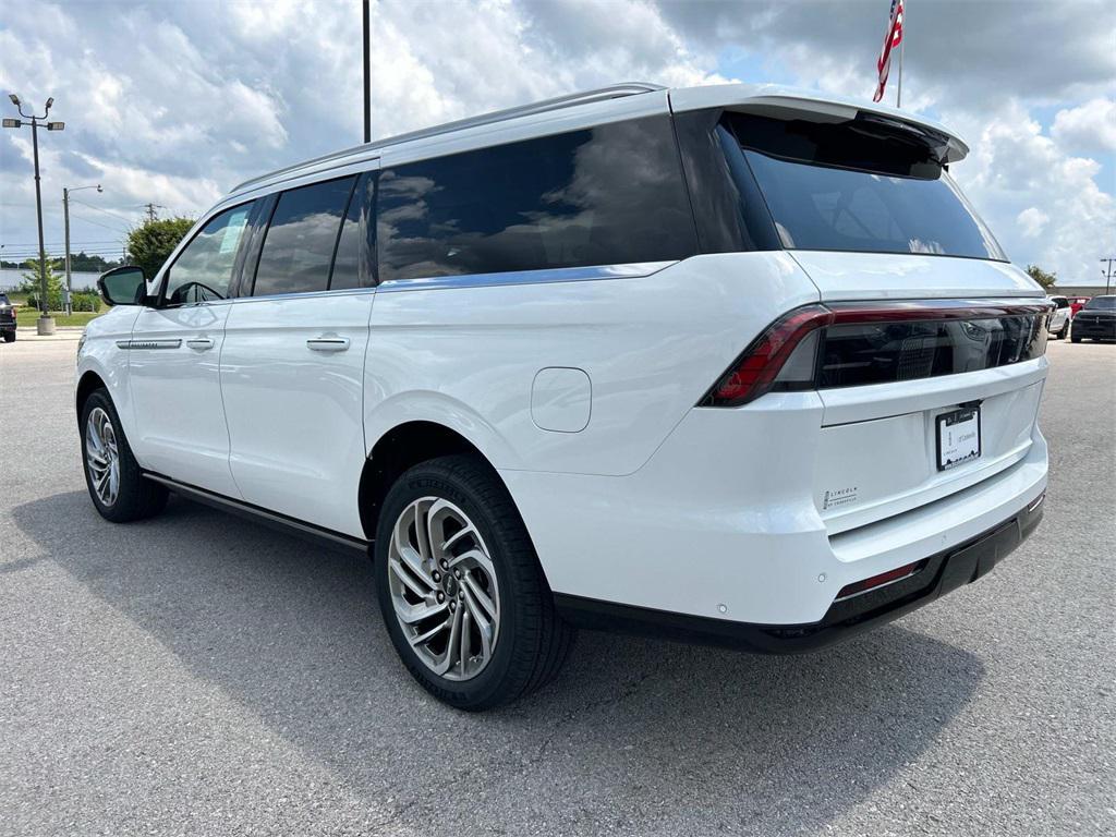 new 2025 Lincoln Navigator car, priced at $106,000