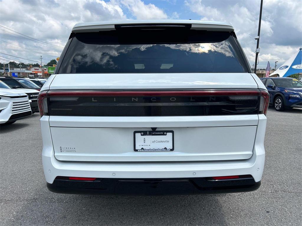 new 2025 Lincoln Navigator car, priced at $106,000