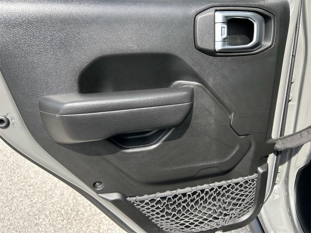 used 2023 Jeep Gladiator car, priced at $35,994