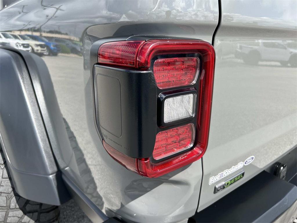 used 2023 Jeep Gladiator car, priced at $35,994