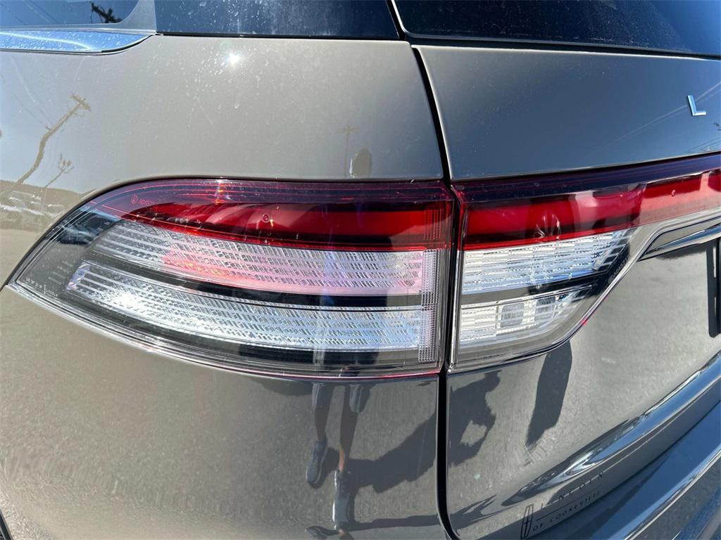 new 2025 Lincoln Aviator car, priced at $77,800