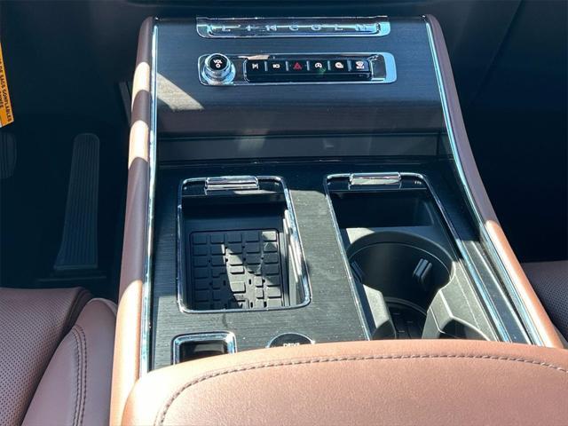 new 2025 Lincoln Aviator car, priced at $81,370