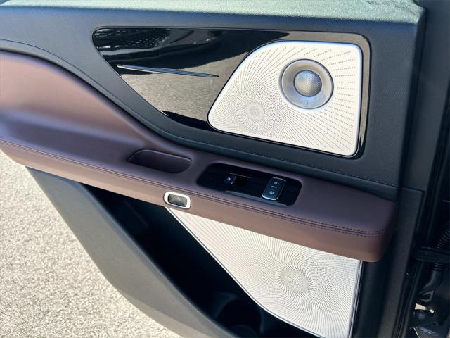 new 2025 Lincoln Aviator car, priced at $81,370