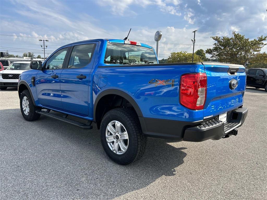 new 2025 Ford Ranger car, priced at $40,000