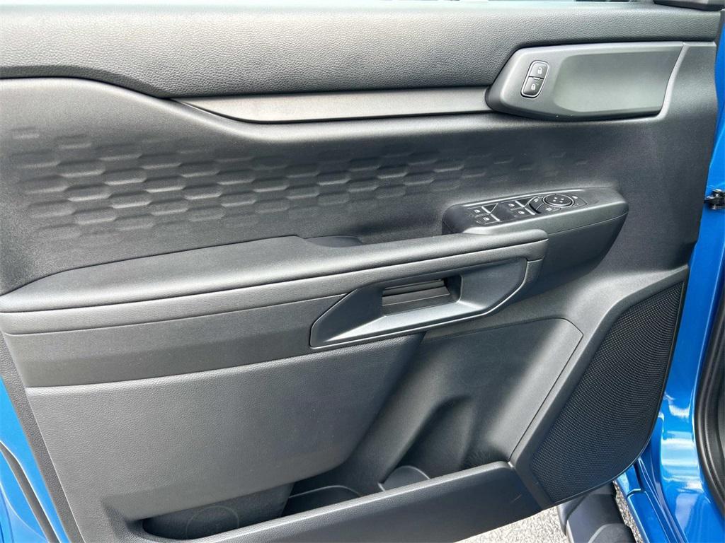 new 2025 Ford Ranger car, priced at $40,000