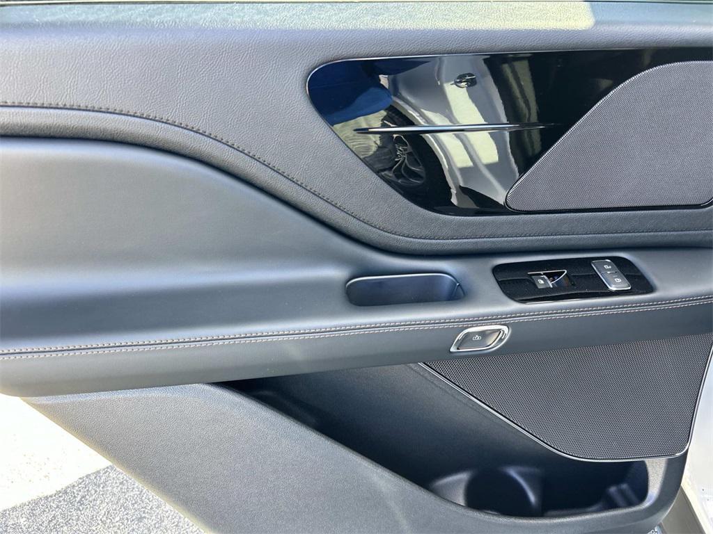 new 2026 Lincoln Aviator car, priced at $68,045