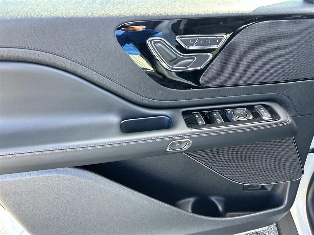 new 2026 Lincoln Aviator car, priced at $68,045