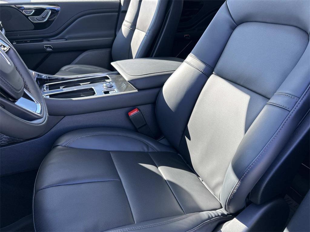 new 2026 Lincoln Aviator car, priced at $68,045