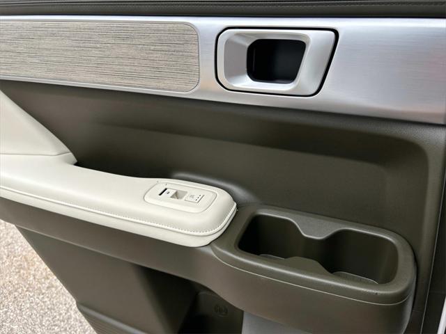 used 2025 Hyundai Santa Fe car, priced at $45,990