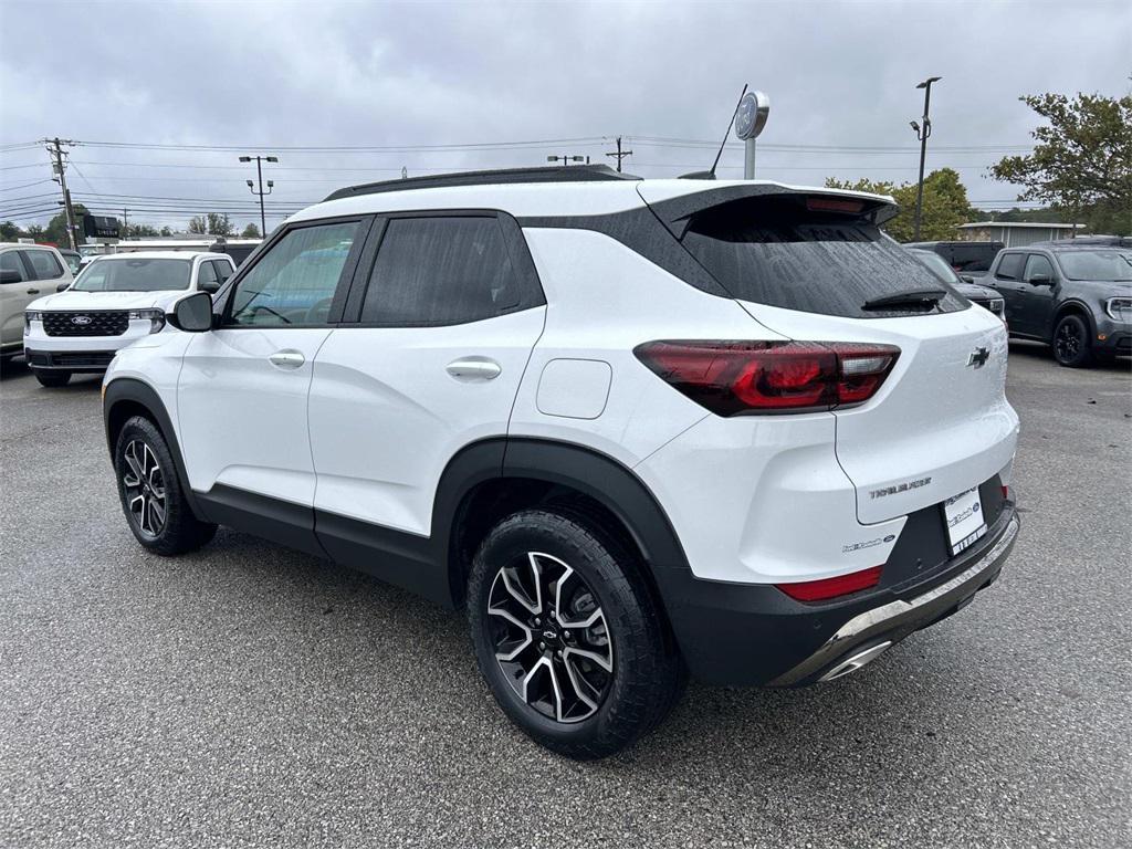 used 2024 Chevrolet TrailBlazer car, priced at $26,994