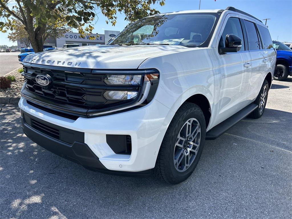 new 2025 Ford Expedition car, priced at $70,000