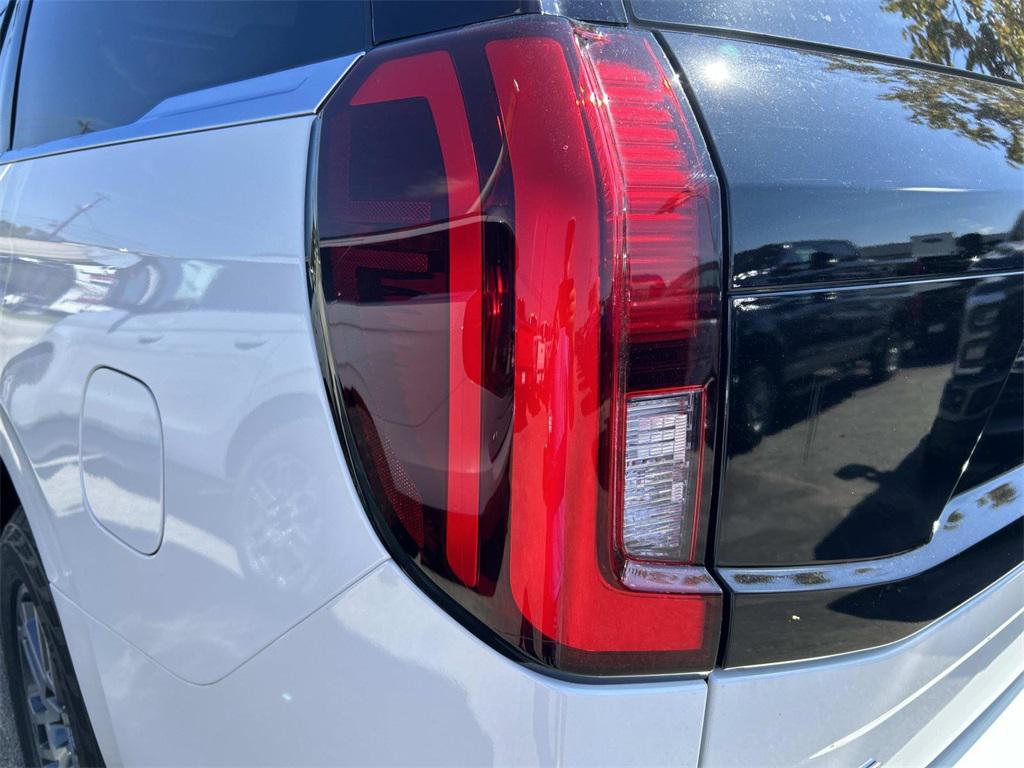 new 2025 Ford Expedition car, priced at $70,000