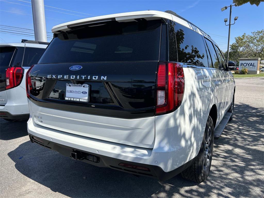 new 2025 Ford Expedition car, priced at $70,000