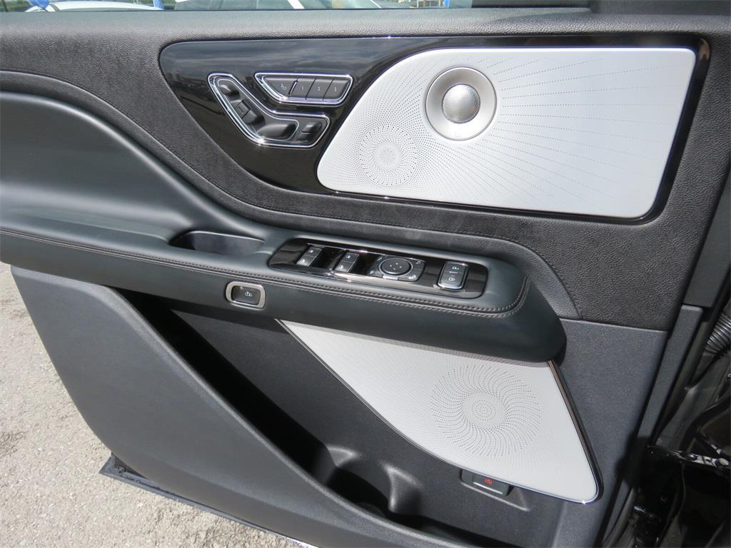 new 2025 Lincoln Aviator car, priced at $75,000