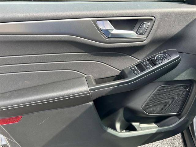new 2025 Ford Escape PHEV car, priced at $36,517
