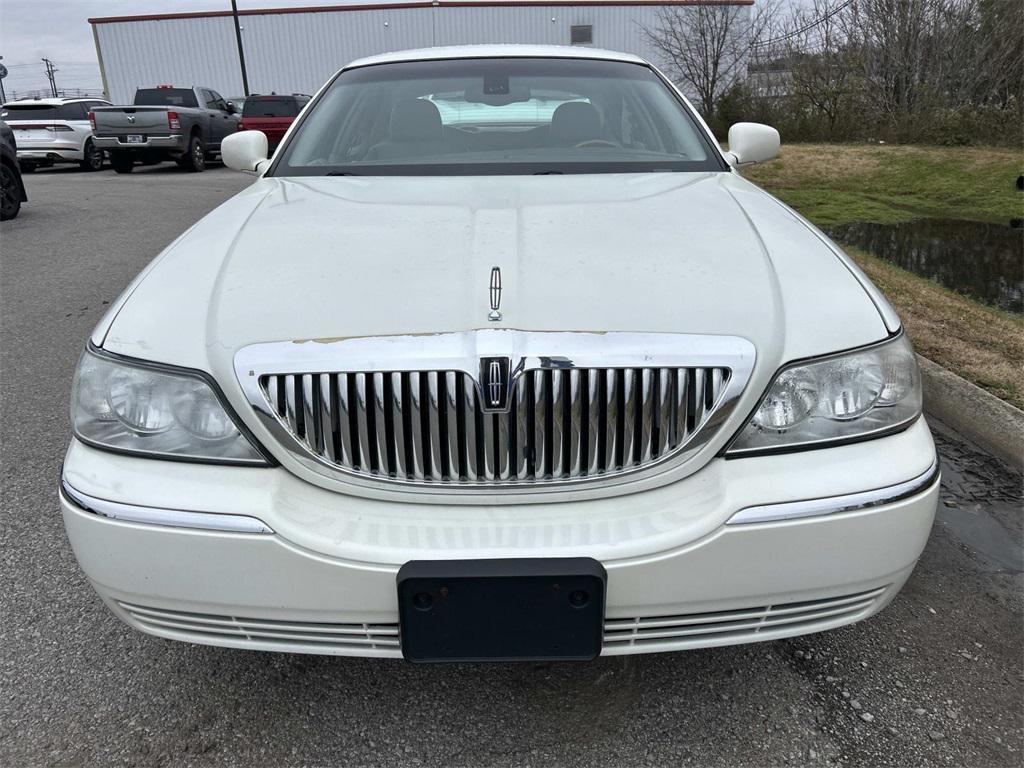 used 2003 Lincoln Town Car car, priced at $7,990