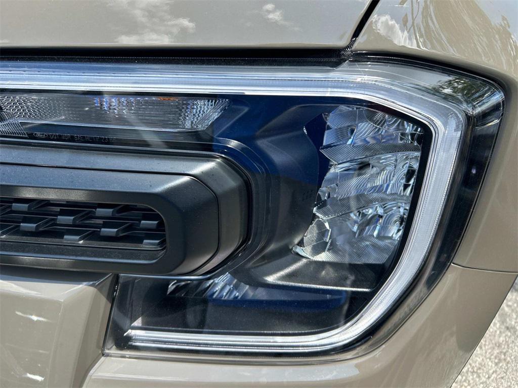new 2025 Ford Ranger car, priced at $40,000