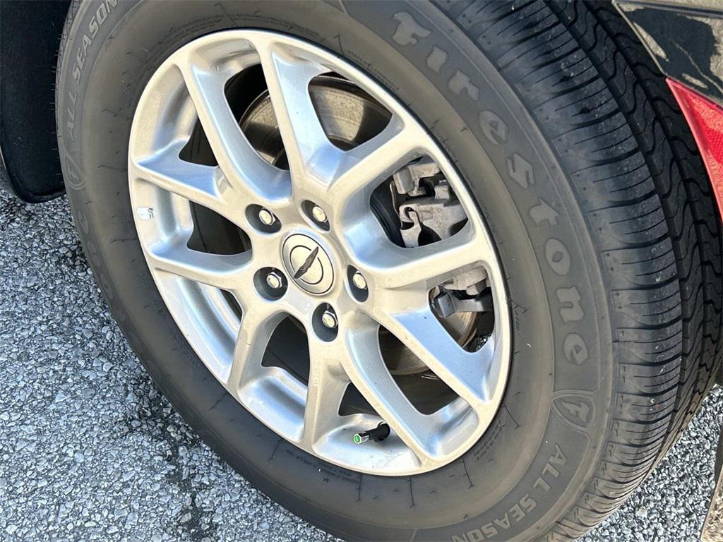 used 2024 Chrysler Pacifica car, priced at $29,981