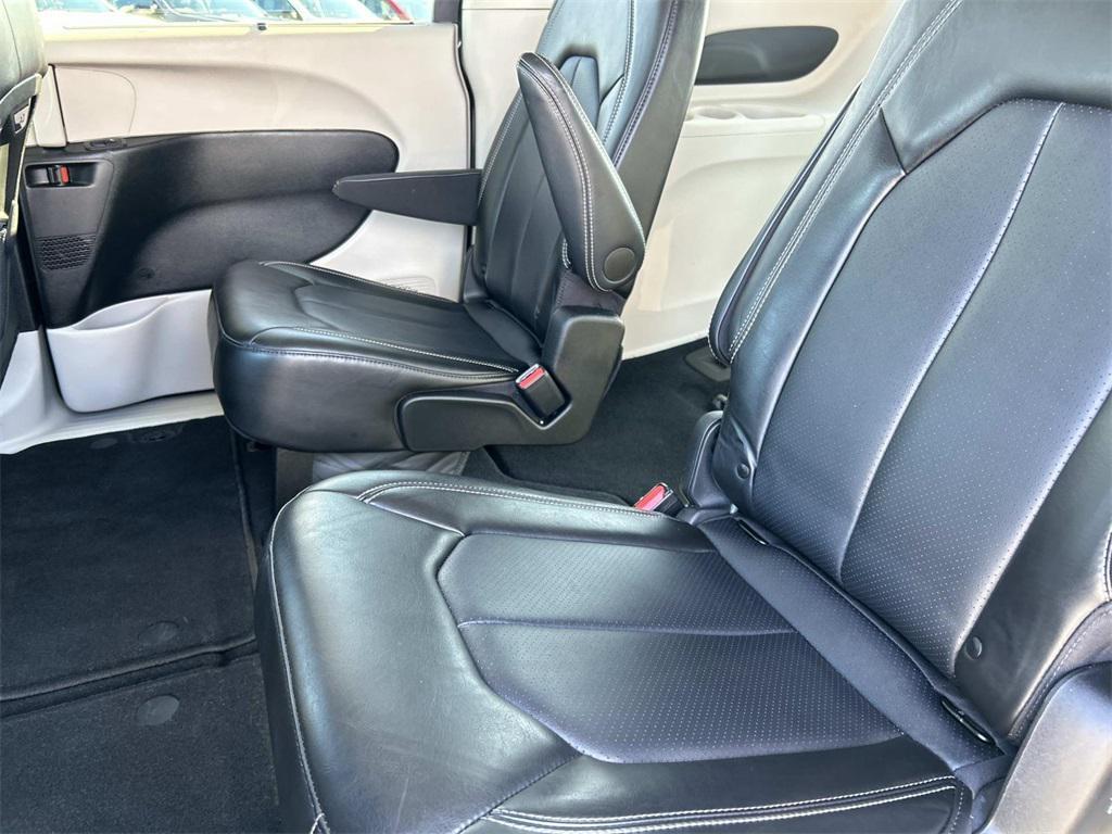 used 2024 Chrysler Pacifica car, priced at $29,981