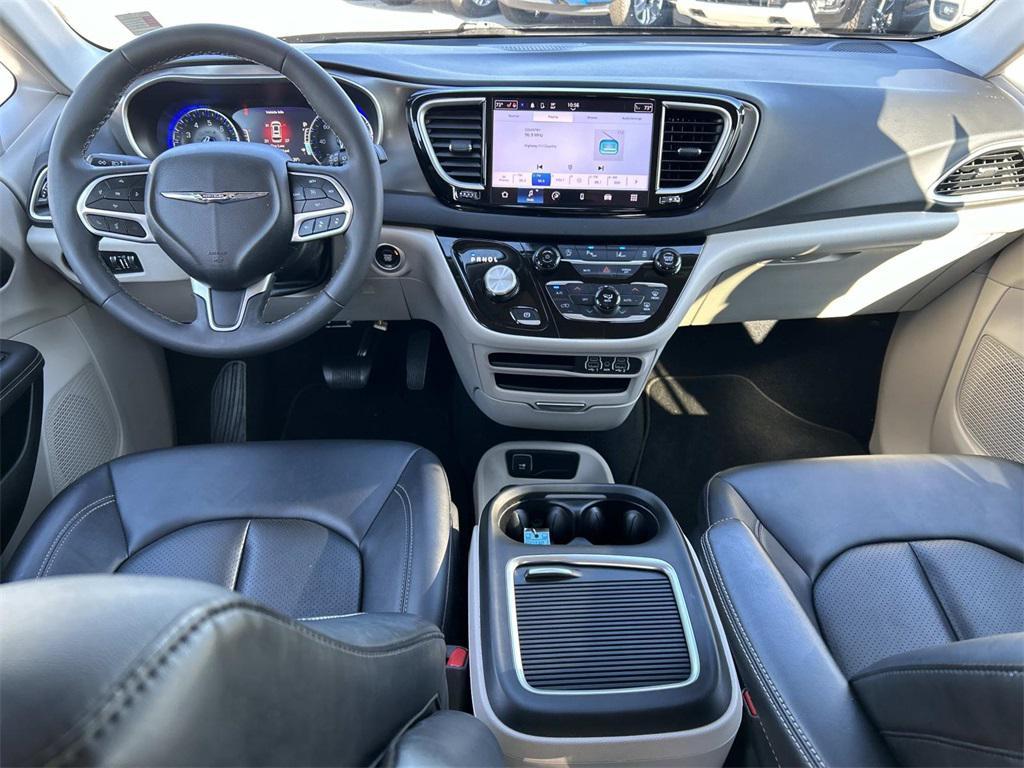 used 2024 Chrysler Pacifica car, priced at $29,981