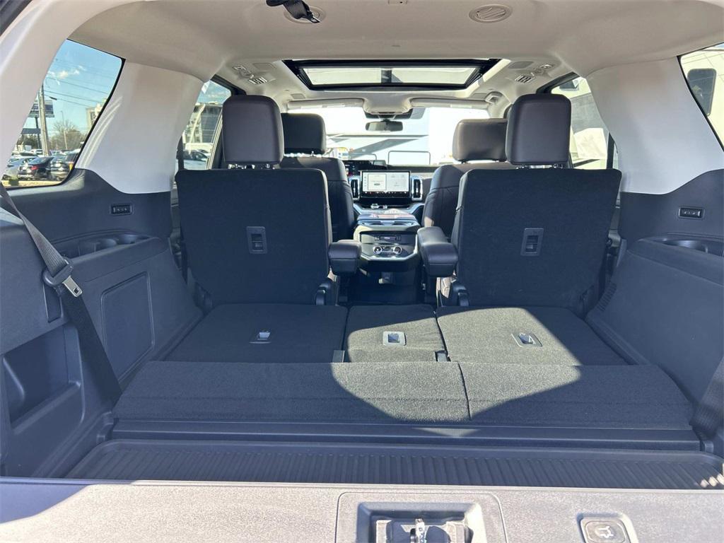 new 2025 Ford Expedition car, priced at $92,000