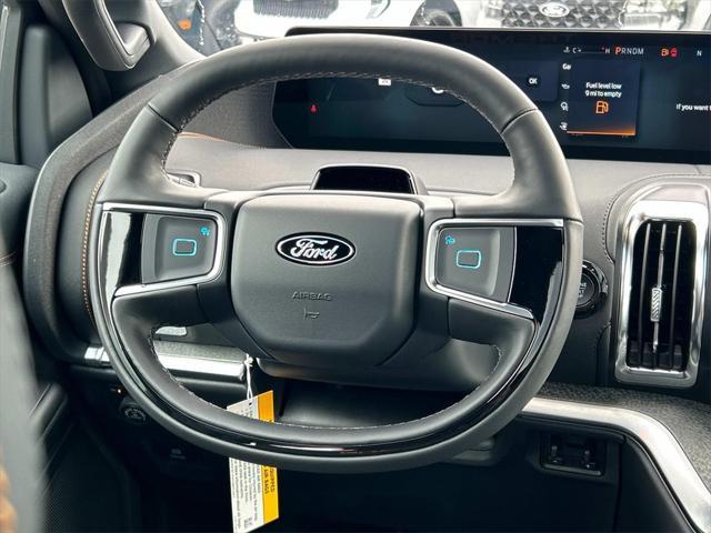 new 2025 Ford Expedition car, priced at $87,540