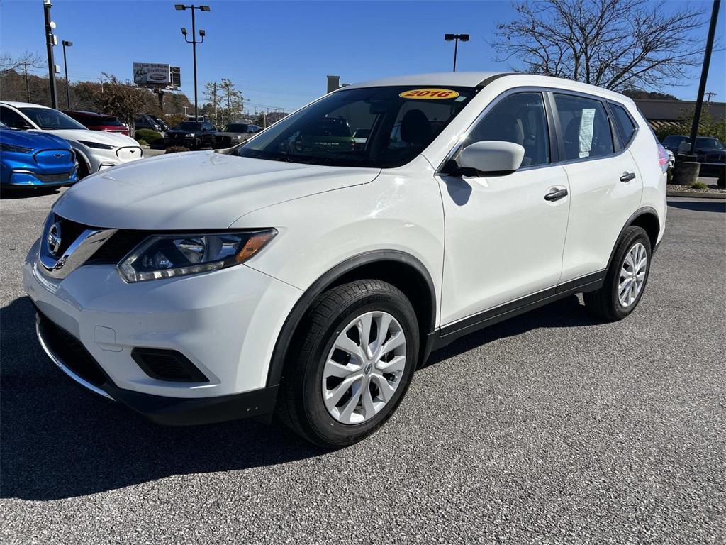 used 2016 Nissan Rogue car, priced at $12,981