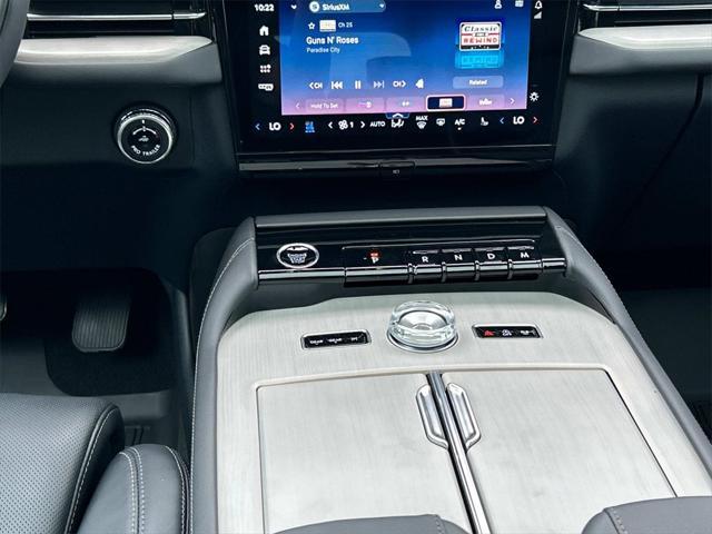 new 2025 Lincoln Navigator car, priced at $106,000