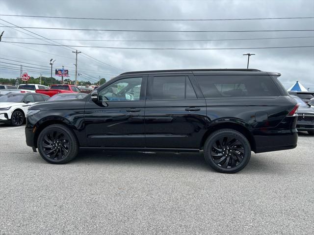 new 2025 Lincoln Navigator car, priced at $106,000