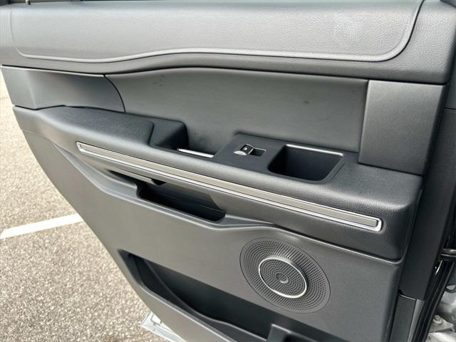 used 2022 Ford Expedition car, priced at $45,981