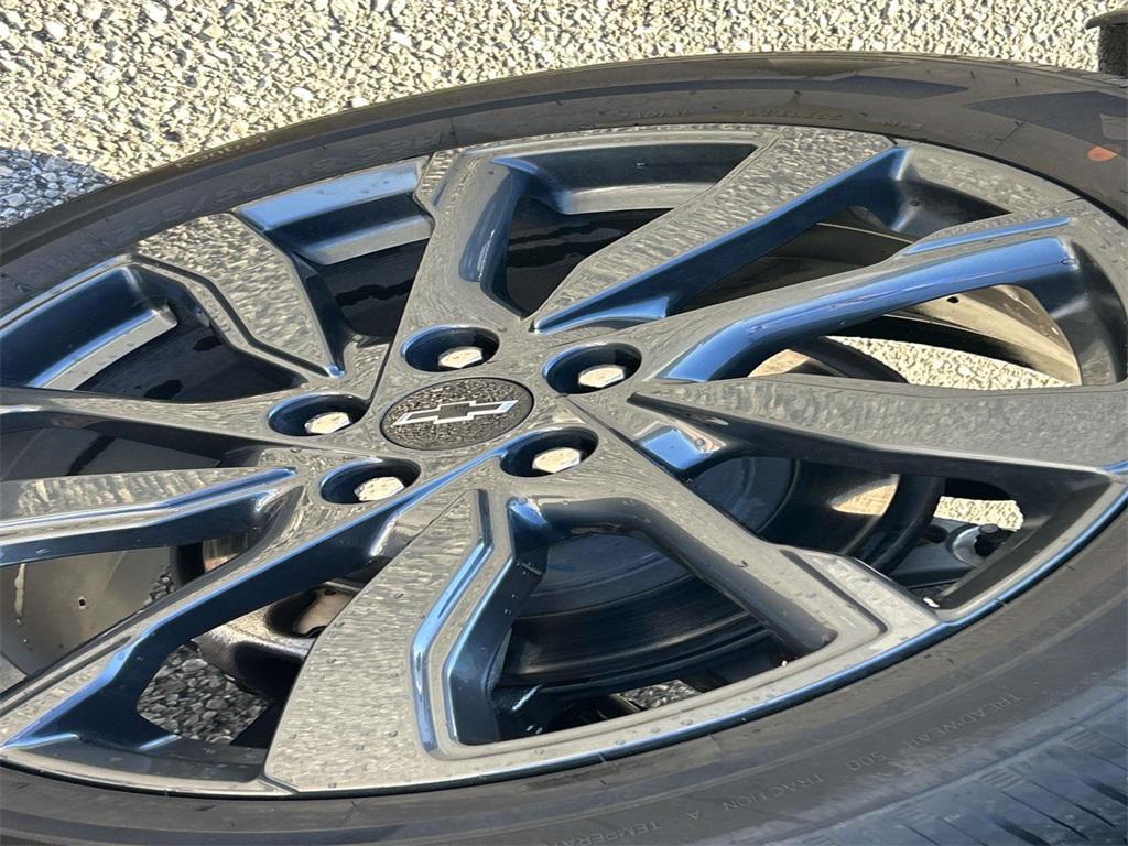 used 2023 Chevrolet Equinox car, priced at $29,981